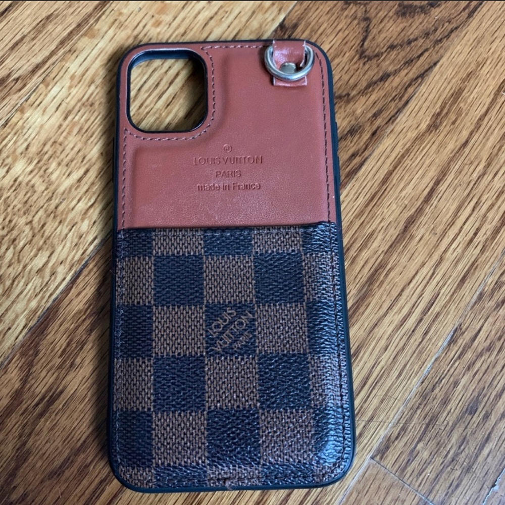Louis Vuitton iphone case for 11 12 or 13 max relishing